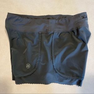 LJ Lauren James 🩶 Solid Grey Activate Scalloped Edge Athletic Shorts Medium